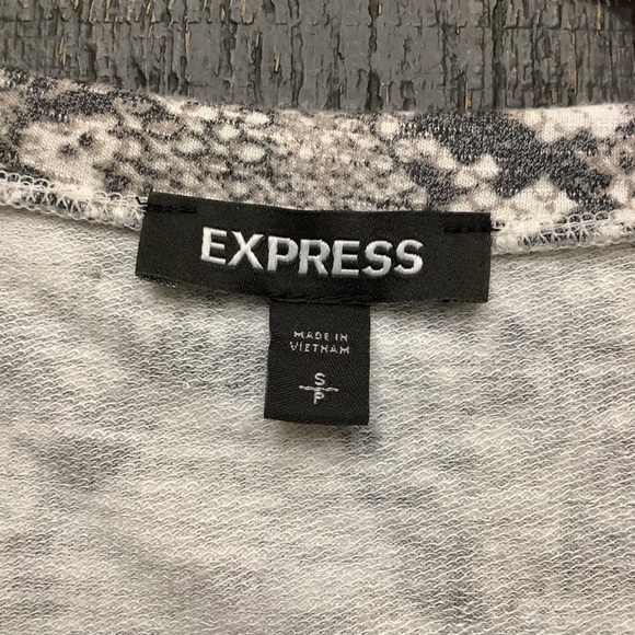 Express Snake Patterned Top - Picture 3 of 6
